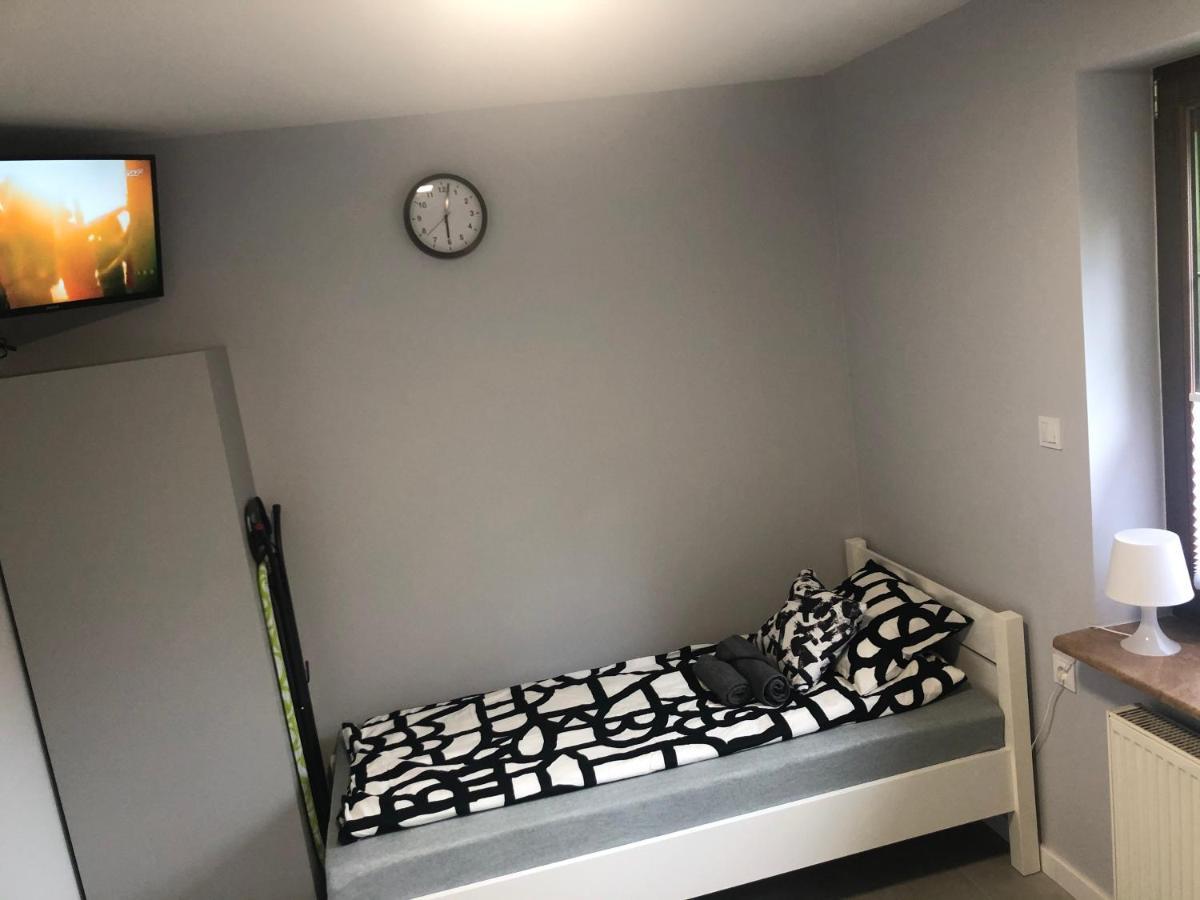 Klimatyzowane Apartamenty I Pokoje Przy Targach Kielce Kültér fotó