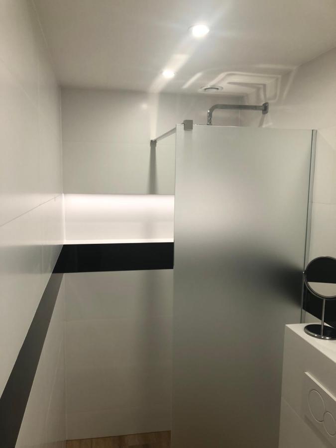 Klimatyzowane Apartamenty I Pokoje Przy Targach Kielce Kültér fotó