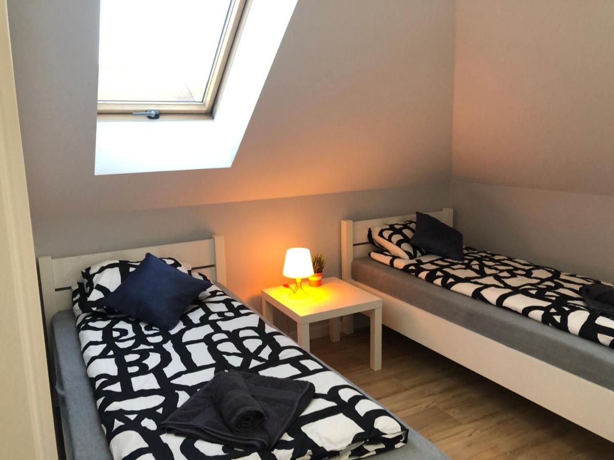 Klimatyzowane Apartamenty I Pokoje Przy Targach Kielce Kültér fotó