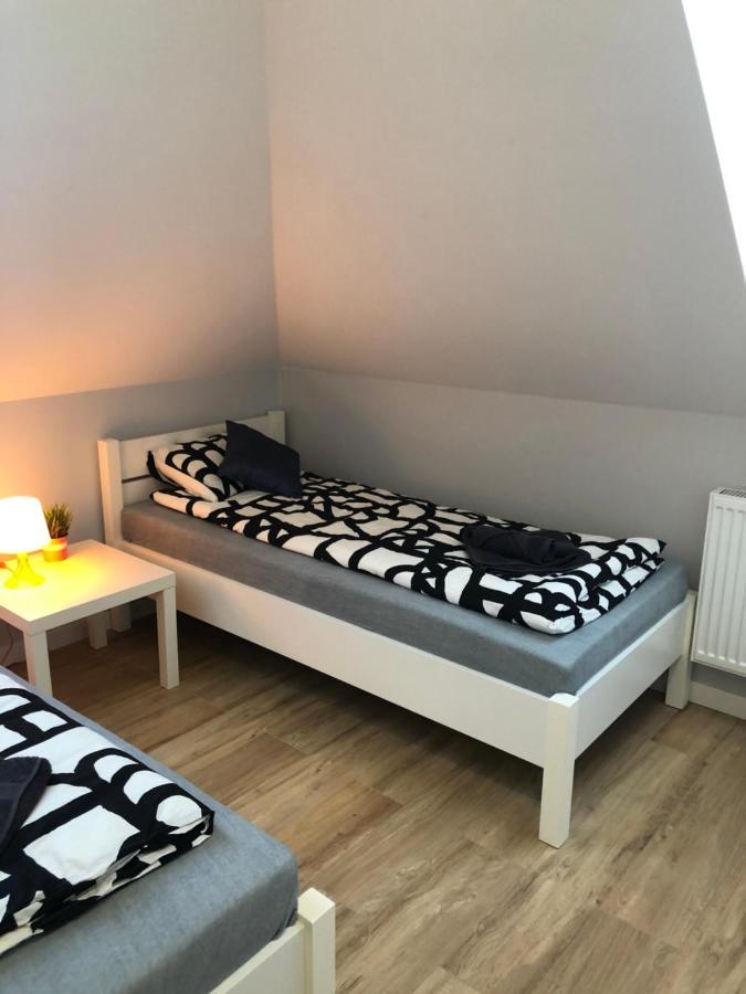Klimatyzowane Apartamenty I Pokoje Przy Targach Kielce Kültér fotó